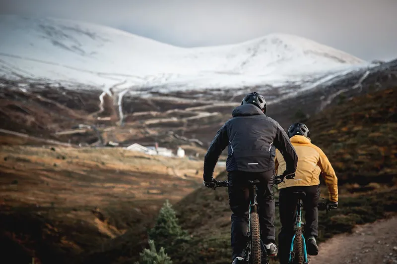 Endura MT500 Freezing Point Jacket in Black-4