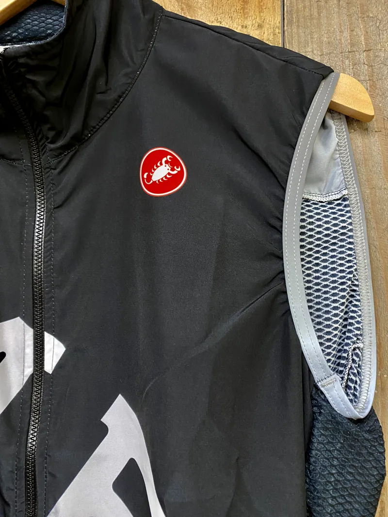 Castelli x MB Cyclery Pro Light Wind Vest-2