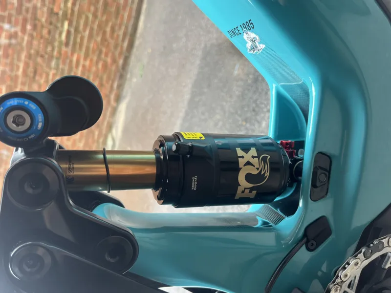 Ex-Demo Yeti LTe Large Turquoise C2 factory-3