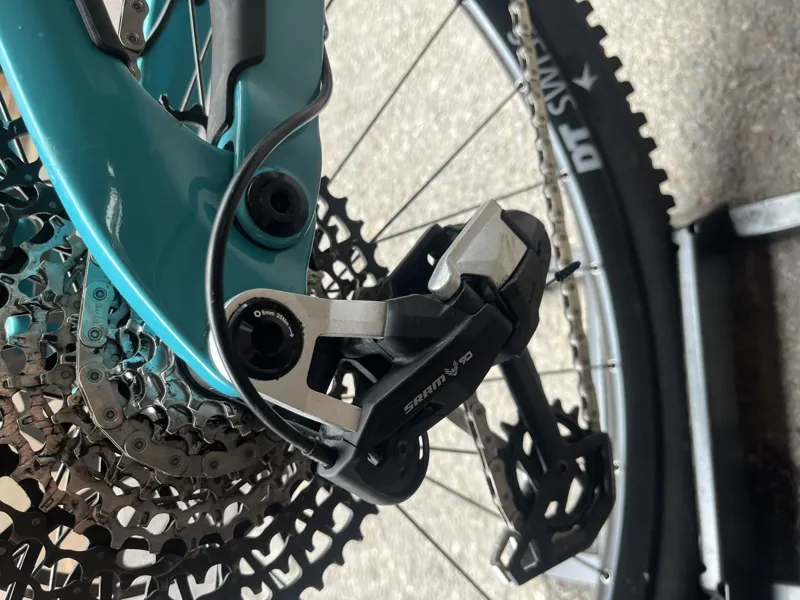 Ex-Demo Yeti LTe Large Turquoise C2 factory-9