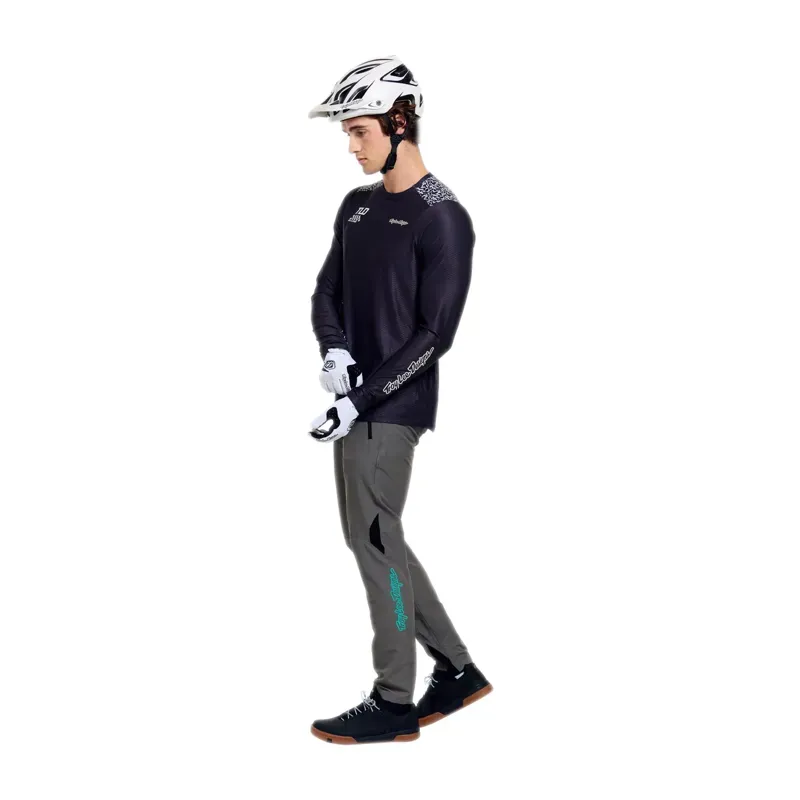 Troy Lee Designs Skyline Pro Air LS Jersey in Ridgeline Carbon-1